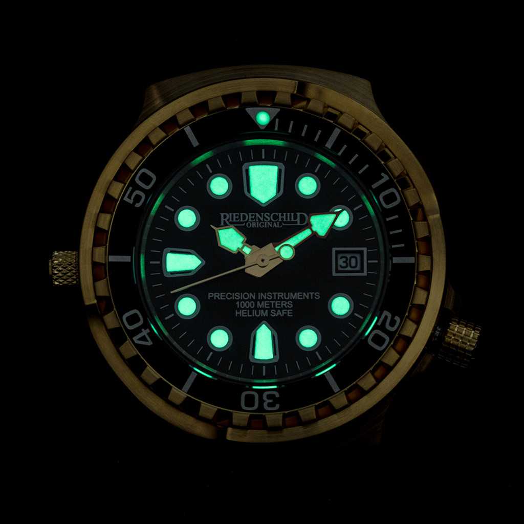 Riedenschild RS9000-11 Taucheruhr IP-vergoldet/Schwarz 100ATM Silikonband 46 mm nachleuchtend