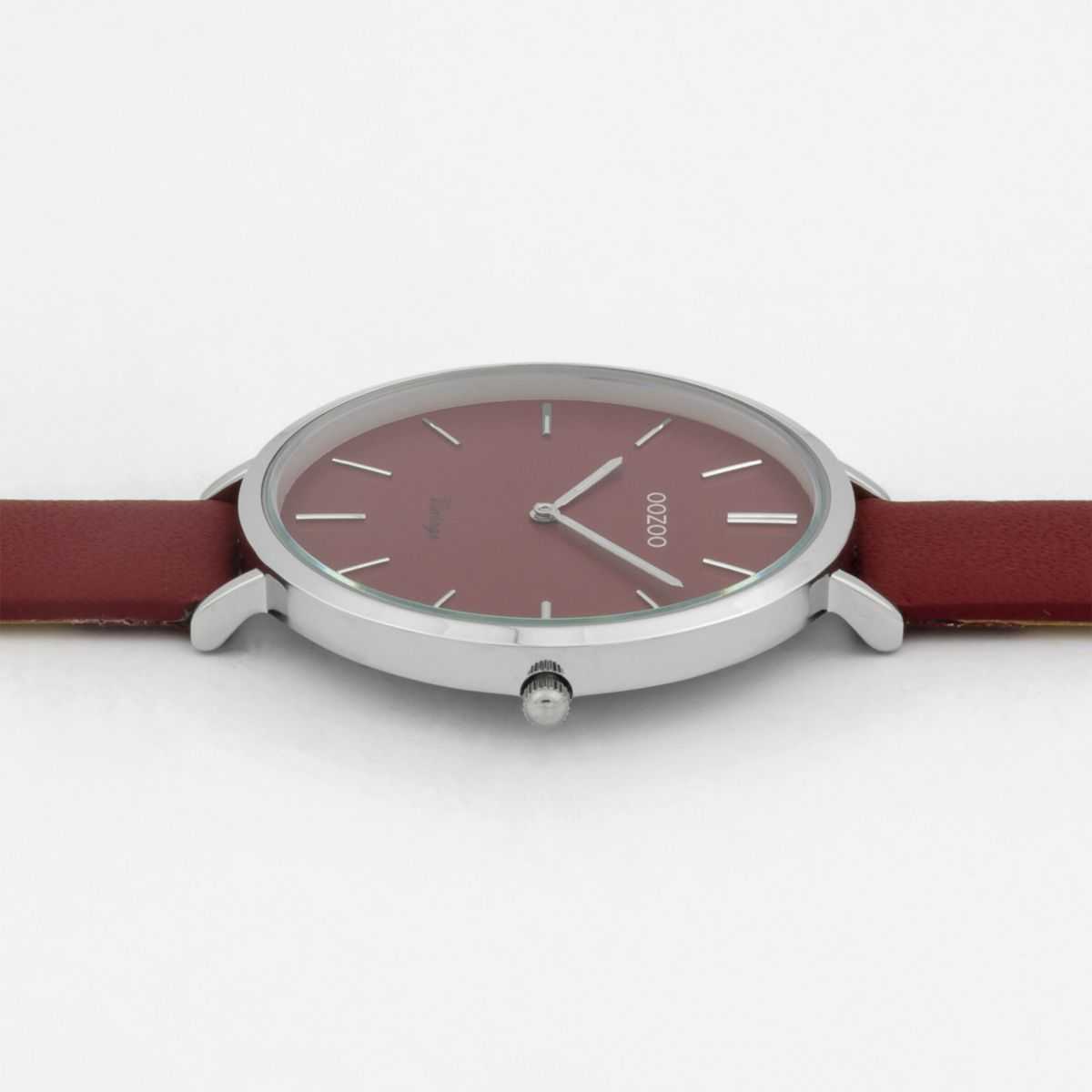 Oozoo Vintage Damenuhr C9807 silberfarben bordeaux Lederband 40 mm liegend